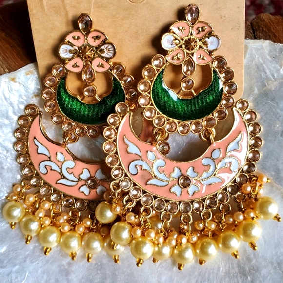 Kundan meenakari dangling earrings - Picture 2 of 2
